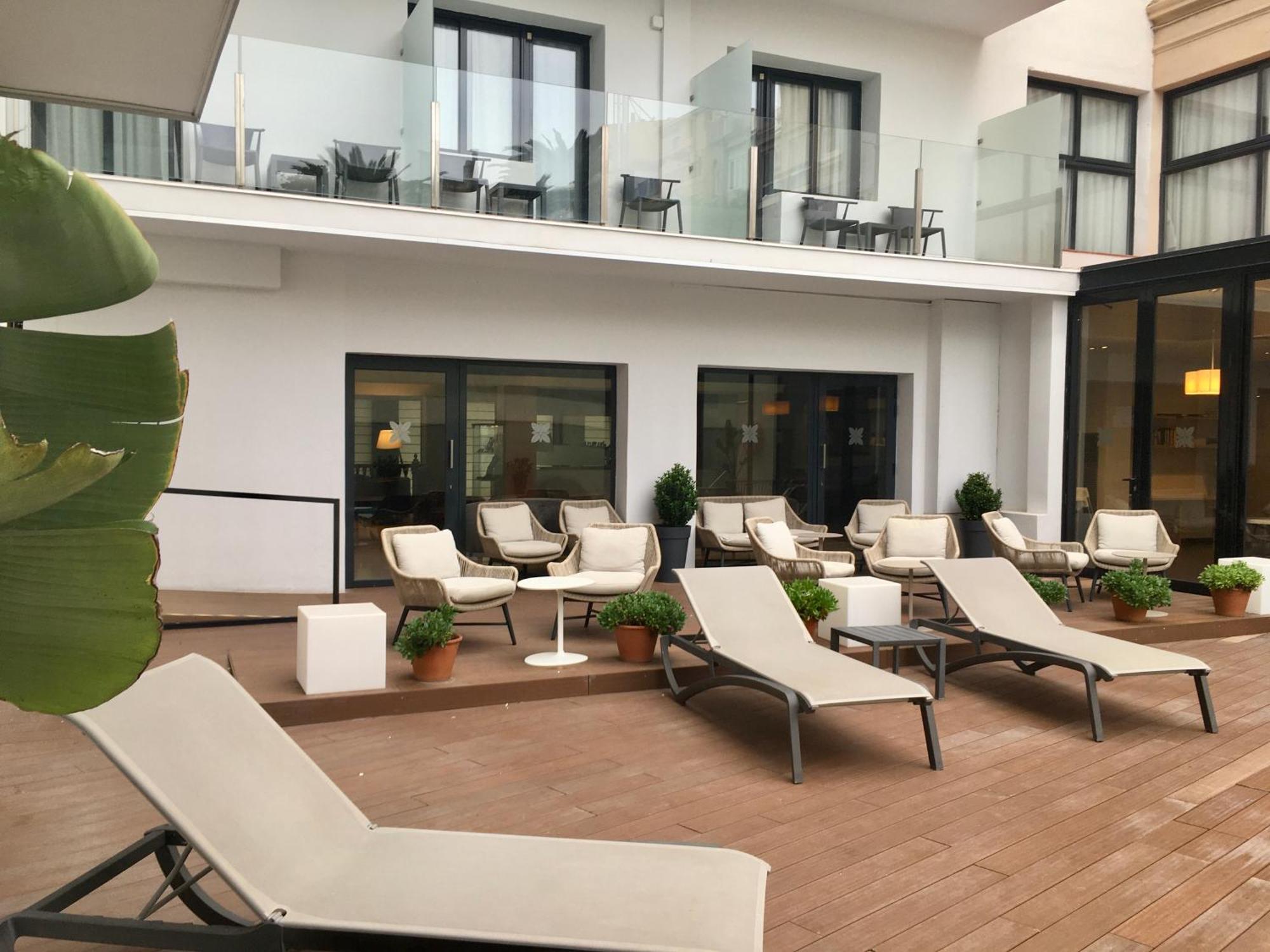 Lauria Hotel 3*
